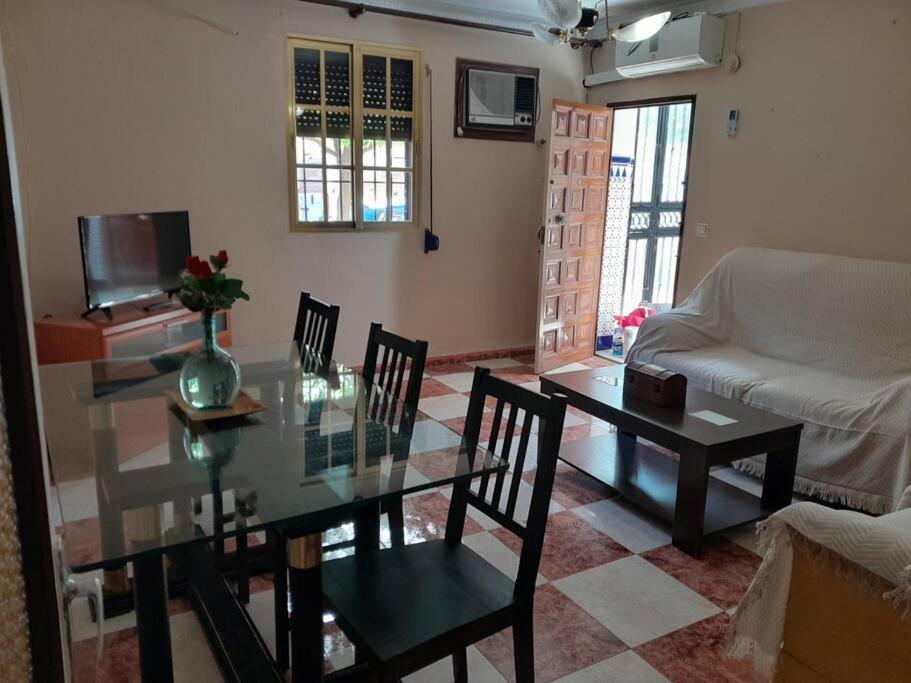 Apartamento Disfruta De Un Barrio Tranquilo Alcalá de Guadaira Exterior foto
