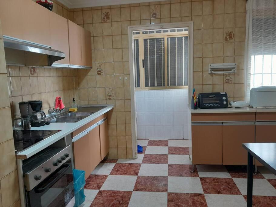 Apartamento Disfruta De Un Barrio Tranquilo Alcalá de Guadaira Exterior foto